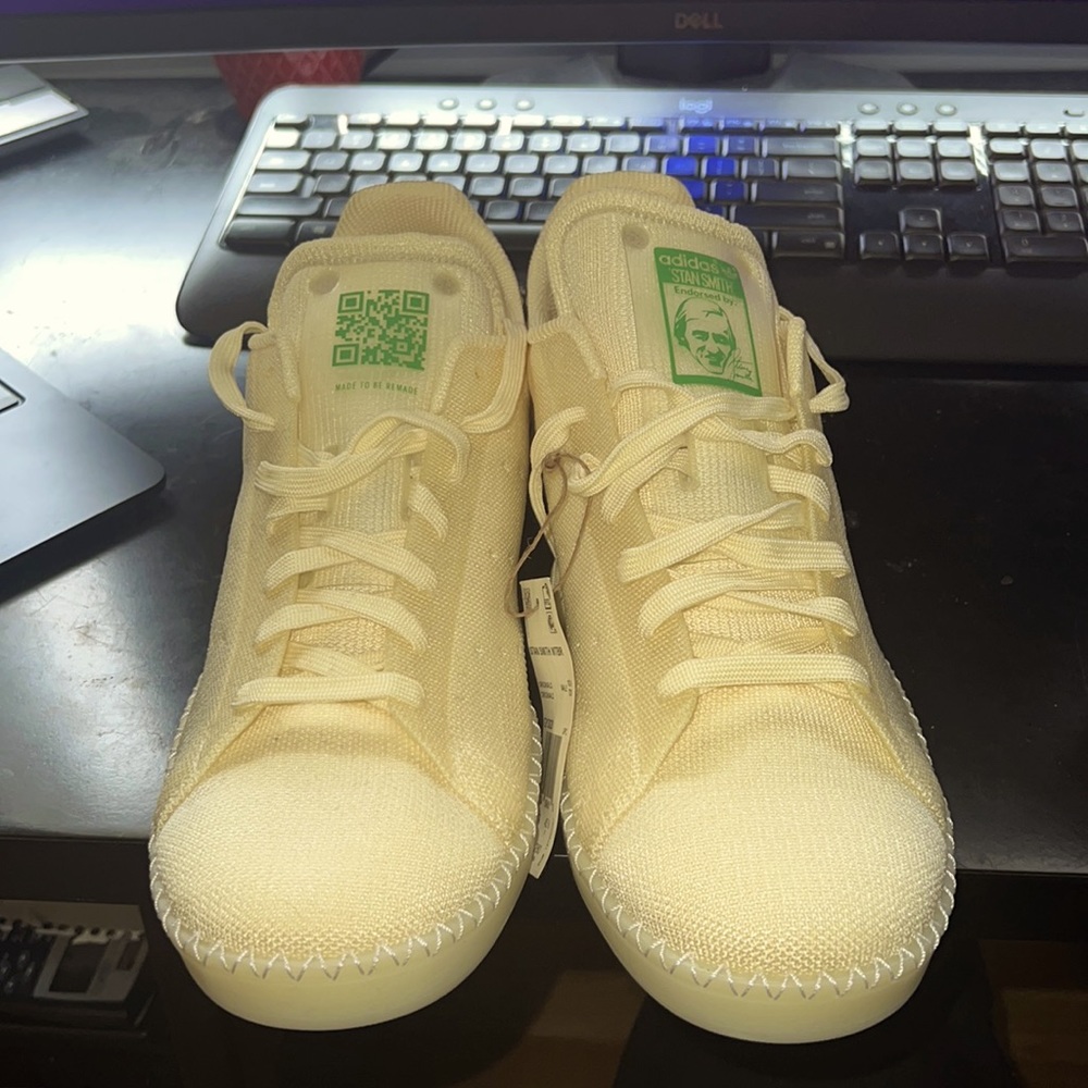 Adidas Stan Smith Made to be Remade never worn just collecting dust